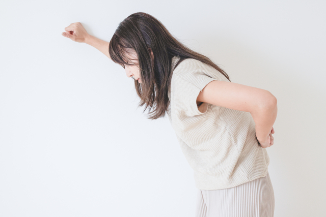 背中の痛みの症状